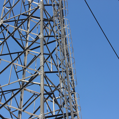 antenna a microonde senza fili della torre triangolare della grata di 4g GSM